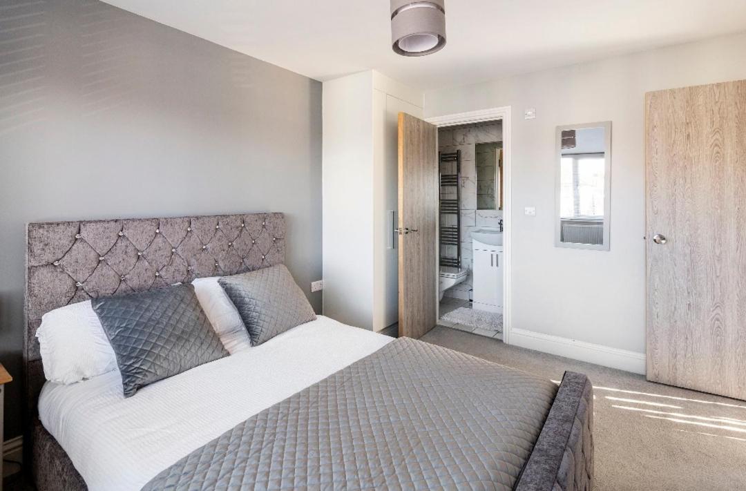 Luxury House 4 Ensuite Bedrooms, Free Parking ,Wifi Oxford Dış mekan fotoğraf